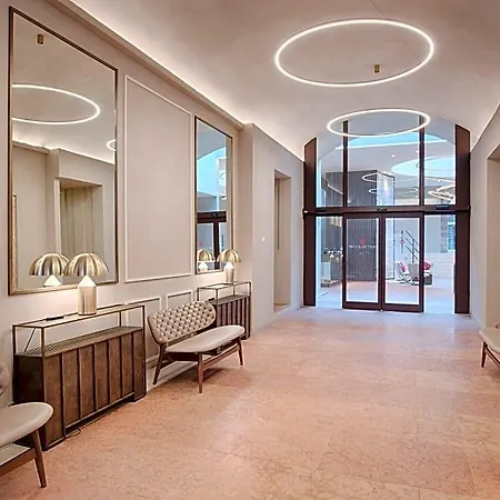 Отель Nh Collection Palazzo 5*