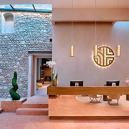 Отель Nh Collection Palazzo 5*
